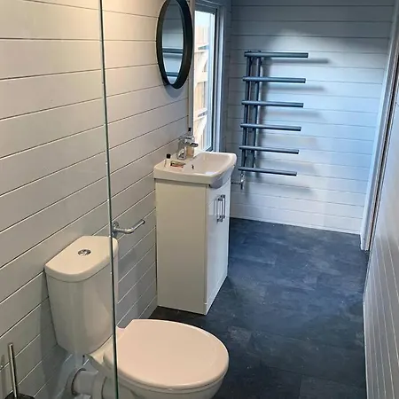 Cosy, Self-Contained Garden Room In City Centre! Hereford Buitenkant foto